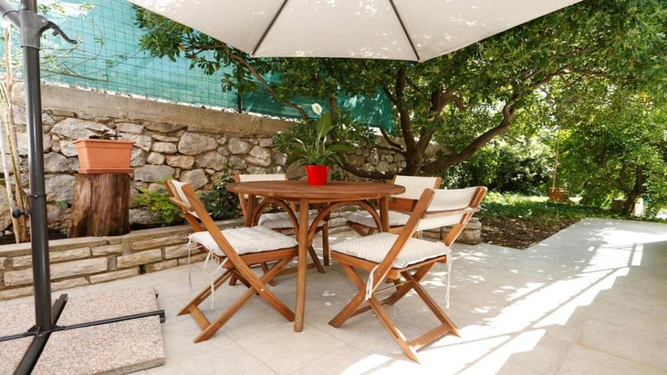 Apartment Vesna With Terrace Baška Exteriör bild